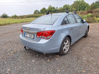 Prodám Chevrolet Cruze 1.6 i 16V,  r.v. 2010 - 5