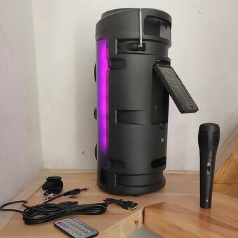 Solární bluetooth reproduktor 16W, výška 40 cm, mikrofon, dá - 5