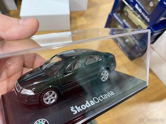 Škoda Octavia 2 sedan + combi, model 1:43, různé barvy - 5