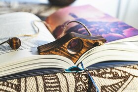 Kniháček - držáček knížky - 5