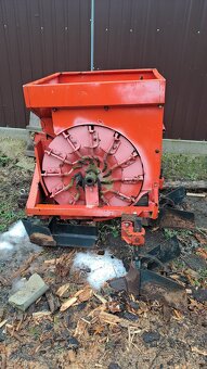 Sazeč na brambory za malotraktor - 5