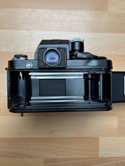 Nikon F2 a objektiv - 5