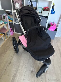 Thule urban glide 2 s prislusenstvim - 5