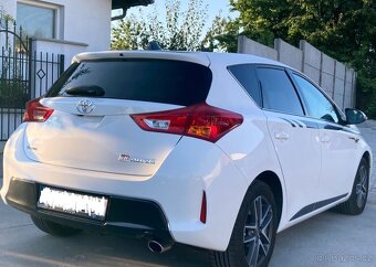 Toyota Auris 1.6 benzín 97 kW - 5