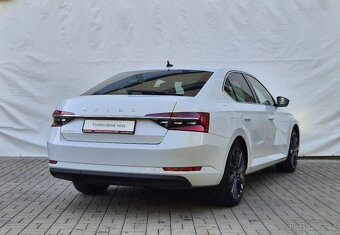 ŠKODA Superb 2.0TDI 110kW DSG Liftback Style Plus Extra ČR - 5