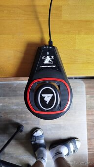 Volant (s pedály) + řadící páka - 5