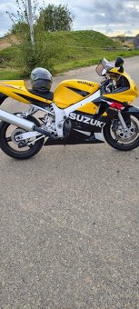 Suzuki GSX-R 600 - 5