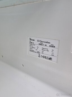 Lednice Elektrolux 245l/92l - 5