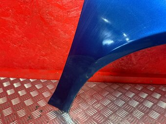 PRAVÝ PŘEDNÍ BLATNÍK ŠKODA OCTAVIA 2 9462 - 5