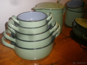 Staré zelené smalt nádobí - 5