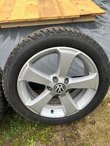 Prodám 4 ks VW ALU kola + nové zimní pneu 205/50 R17 - 5