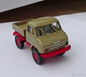 Mercedes. Měřítko:1:87. Délka cca 5cm. - 5