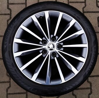 Disky originální Škoda Karoq 5x112 R18 Trinity - 5
