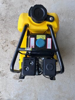 PRODÁM NOVOU vibrační desku Wacker Neuson L6T 65FG45 - 5