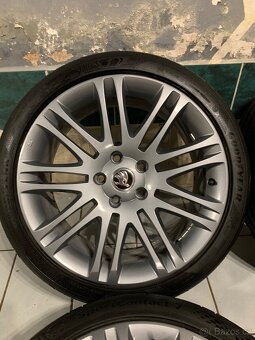 Alu kola Škoda R18 5X112 LETNÍ PNEU 225/40 R18 LUXON DOT 24 - 5