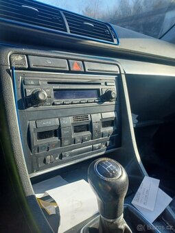 Rozpredám Audi A4 B7 1.9Tdi 85kw - 5
