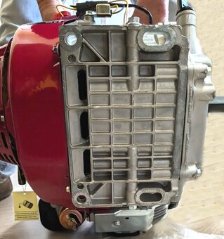 Benzínový motor 15HP hřídel 25,4mm - 5