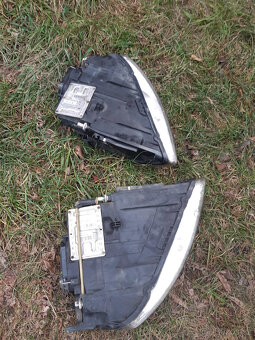 VW TOUAREG  2002 - 2007 - prodám světla, xenony - 5