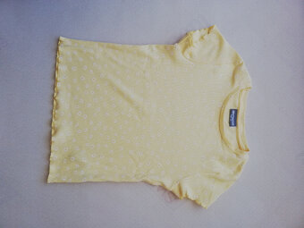 Prodám trička s krátkým rukávem, tílko. - 5