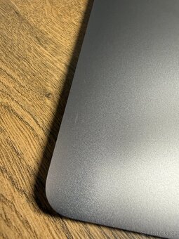 MacBook Pro 13" 2022 M2 / 16GB / 256GB - 5