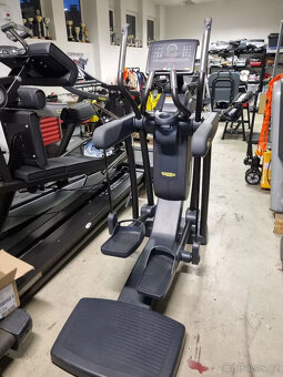 Profi fitness crossový trenažér Technogym Vario 1000 Led, 20 - 5
