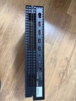 Xbox One X 1TB - 5