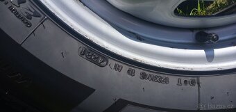 PRODÁM MOC PĚKNOU ZIMNÍ SADU NA FORD TRANSIT R16 - 5