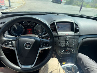 OPEL INSIGNIA 1.8 6Q 2009 - 5