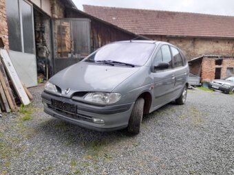 Renault megane scenic 1,6 - 5