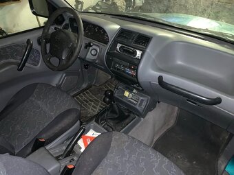 Nissan Terrano II - 5