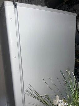 Candy Mrazák 64 L - 5