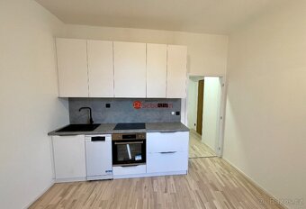 K pronájmu moderní byt 2+kk s balkonem, 32 m², Hořice, ul. S - 5