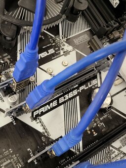 GPU RIG // 36 GB VRAM - Více VRAM než RTX 4090 - 5