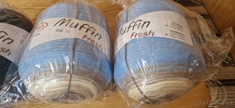 příze Muffin Fresh - pětibarevná trojnitka, návin 2000m/430g - 5