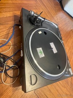 Technics SL 1210 MK2 - 5