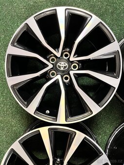 5x114,3 R18 Originál Alu Toyota Highlander 2021 + senzor - 5