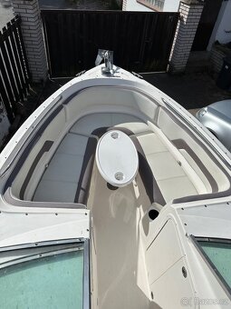 Motorovy clun Chaparral 24 Bowrider - 5