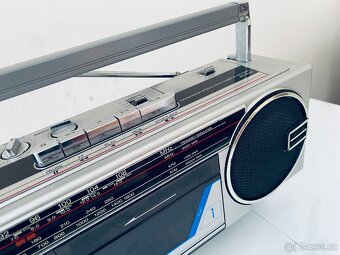 Radiomagnetofon Toshiba RT-8035, rok 1986 - 5