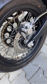 Aprilia sx 125 supermoto - 5
