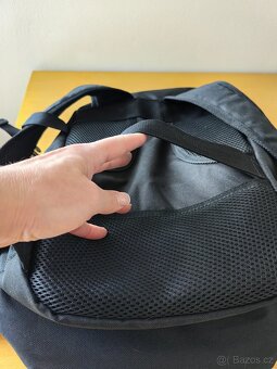 Odlehčený černý cestovní batoh do letadla "Transporter" - 5