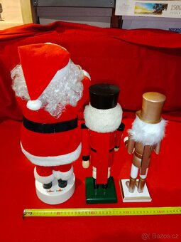 Dřevěné louskáčky 2 ks + Santa hrací - 5