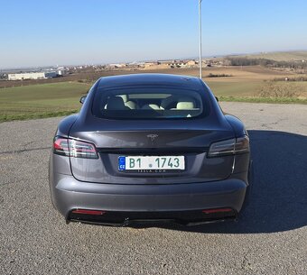 Tesla S, LR, 26 tis. km, tov. záruka, krémová kůže, yoke - 5
