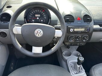 VW New Beetle kabriolet 1.6MPi, r.2004, STK - 5