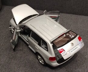 VW Touareg 1/18 - 5