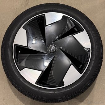 Letní kola Volvo EX30 245/45 R19 GoodYear - 5
