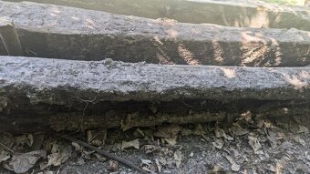 Železniční pražce 8 kusů – částečně prohnilé - 5
