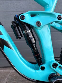 TREK SLASH 8 M\L - 5