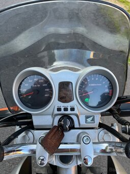 Honda 250 CBF - 5