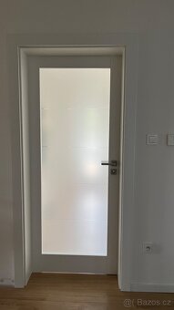 Prodám bílé interierové dveře se sklem, 80cm - 5