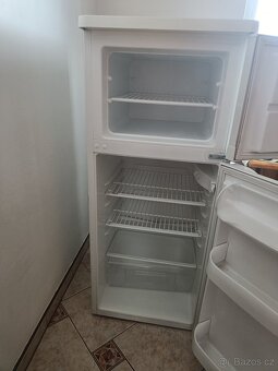Nižší lednice značky Zanussi - 5